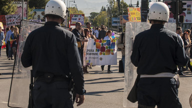 Czarnogóra: parada gejów - przepychanki jej przeciwników z policją