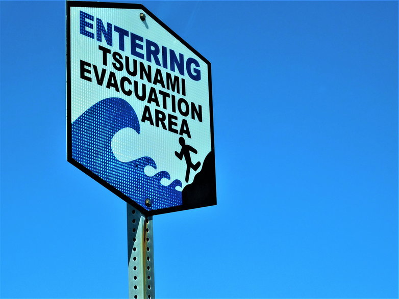 Oznaczenie drogi ewakuacyjnej na wypadek tsunami