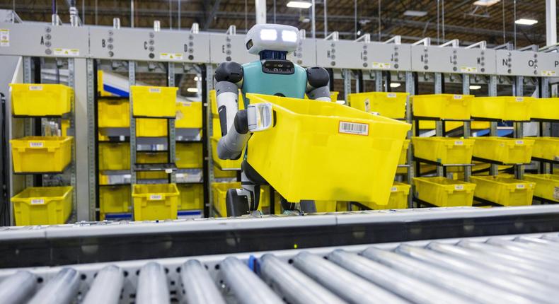Amazon introduced a new bipedal robot called Digit to its warehouses.Amazon