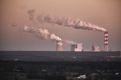 Porozumienie paryskie. Aby osiągnąć cel, główni emitenci będą musieli zainwestować 67 bln dolarów