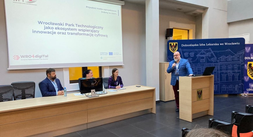 Współpraca z WRO4digITal EDIH Wrocław oznacza konkretne korzyści. Zyskujesz możliwość modernizacji procesów produkcyjnych lub usługowych, opartych na najnowszych rozwiązaniach cyfrowych.