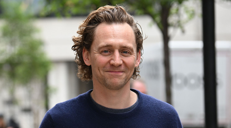 Tom Hiddleston apa lesz /Fotó: Northfoto