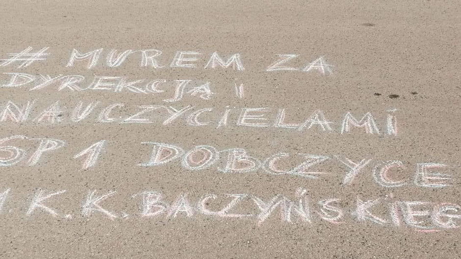 Rodzice uczniów dobczyckiej szkoły bronią nauczycieli