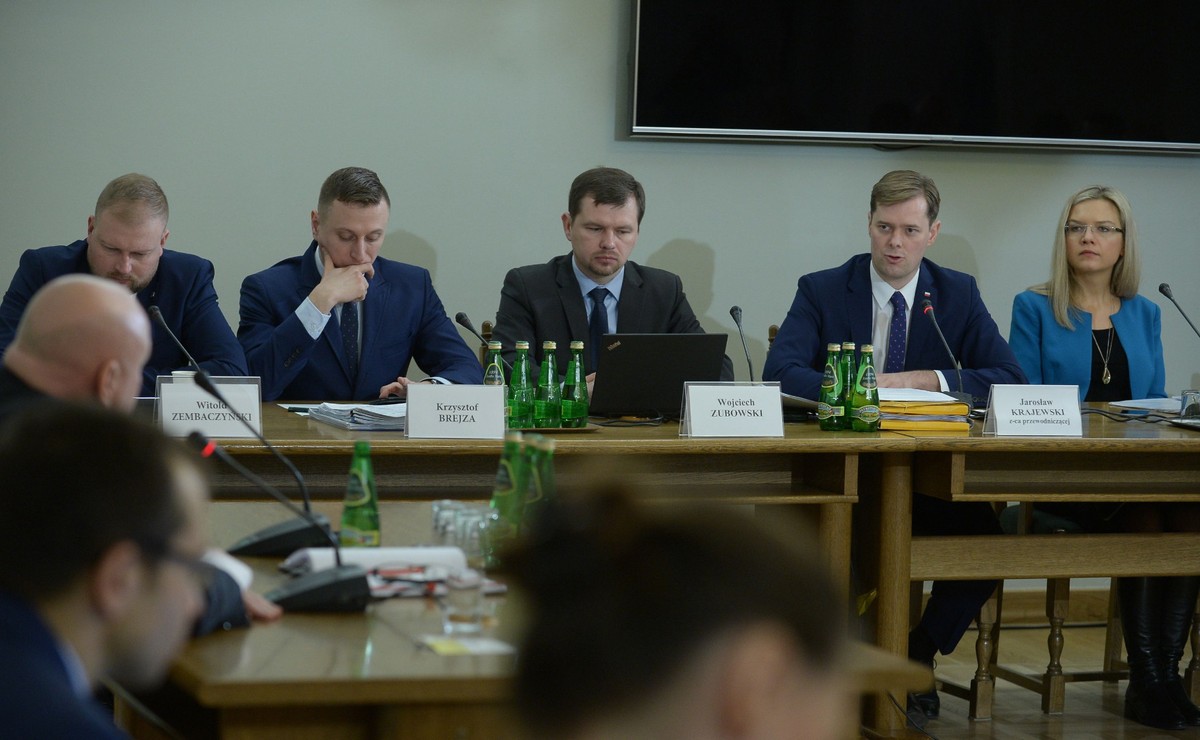 "Dyrektor delegatury (ABW) poinformował mnie, że po prostu powiadomili go, że nie będą uczestniczyć w tych czynnościach, co było bardzo dziwne, ponieważ zawsze uczestniczyli" - powiedział świadek.