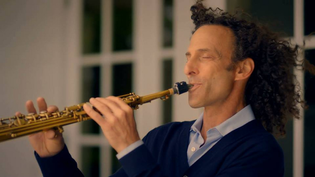 Kenny G, amerykański wirtuoz saksofonu i klarnetu wystąpi 17 kwietnia 2014 roku w Sali Kongersowej w Warszawie.
