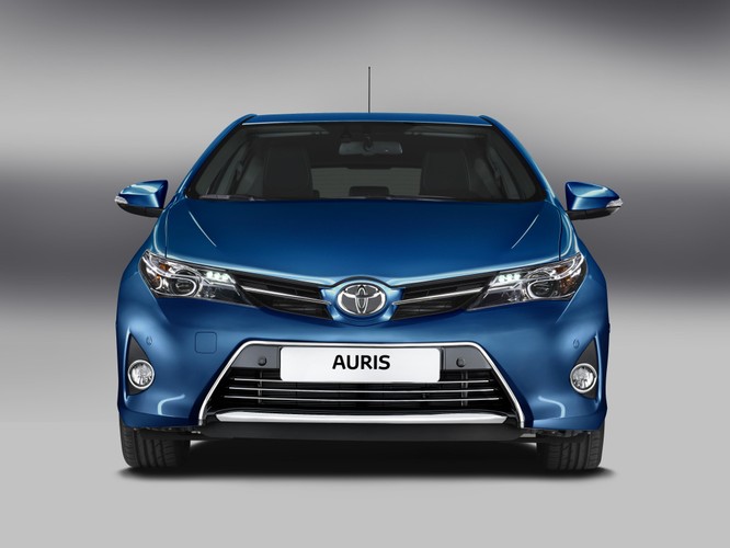 Toyota auris