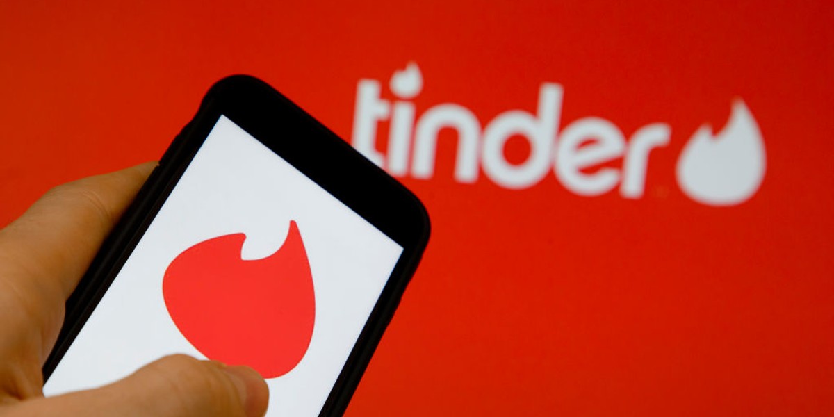 Tinder to popularna aplikacja randkowa