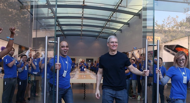 Tim Cook Apple Store