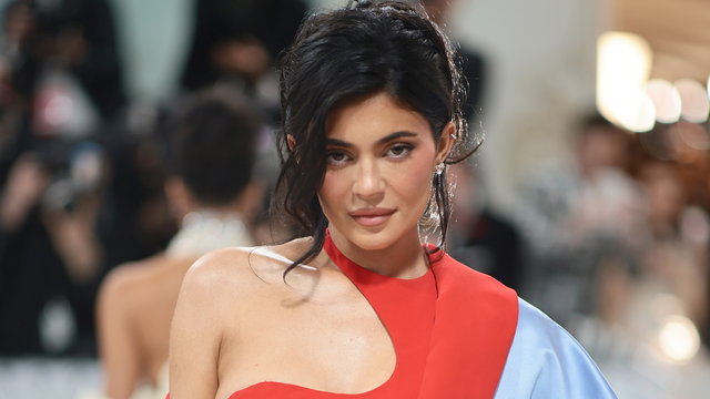 Még el sem startolt Kylie Jenner ruhamárkája, máris lopással vádolják