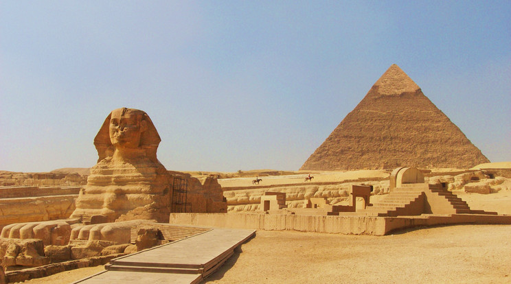 A gizai piramisok a turisták legkedveltebb célpontjai