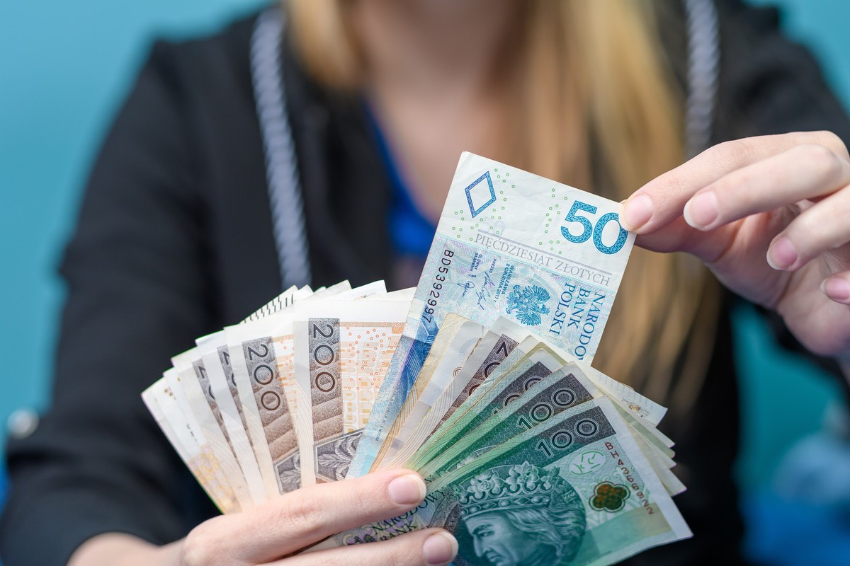 Czy opłaca się jeszcze studiować? Badanie odpowiada na to pytanie