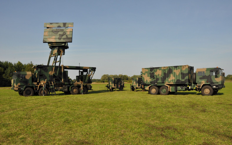 Radar średniego zasięgu TRS-15M