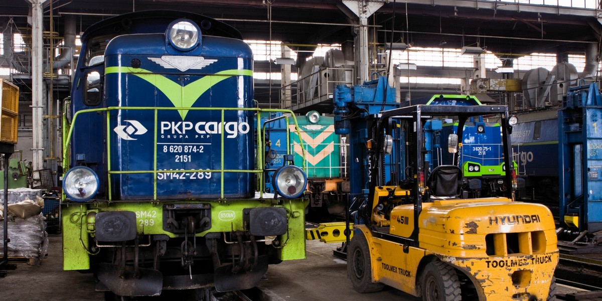 PKP Cargo w 2019 roku wykazały kilkukrotnie niższy zysk netto niż rok wcześniej. Tłumaczą, że to zasługa m.in. dekoniunktury na rynku przewozów towarowych.