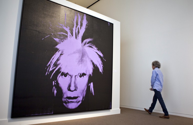 <b>1. Amerykanin Andy Warhol</b> -  za jego prace prace w 2013 roku zapłacono <b>367 mln dol.</b>