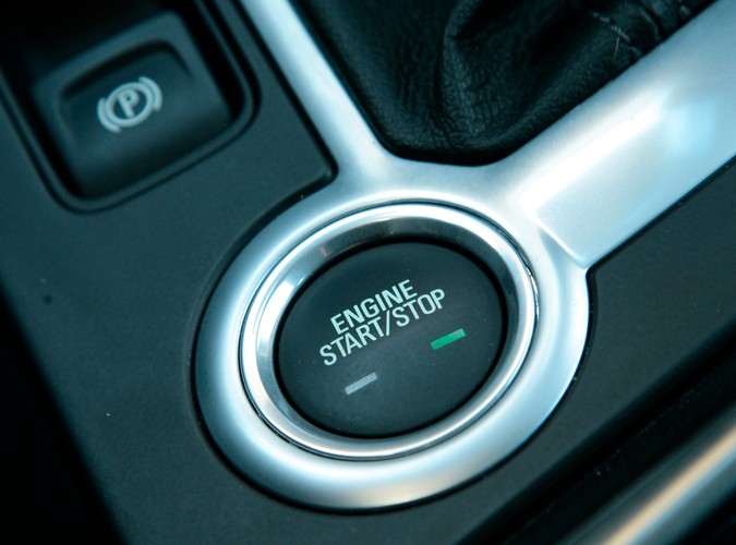 Oto najnowszy Saab 9-5 chwycił kierowców za serce. Tak, tak Polacy zamiast niemieckich gablot wybierają najnowszą limuzynę szwedzkiej marki. Wirus turbo z dnia na dzień atakuje nowe organizmy!