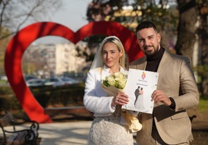 Staza ljubavi ispred opštine Novi Beograd