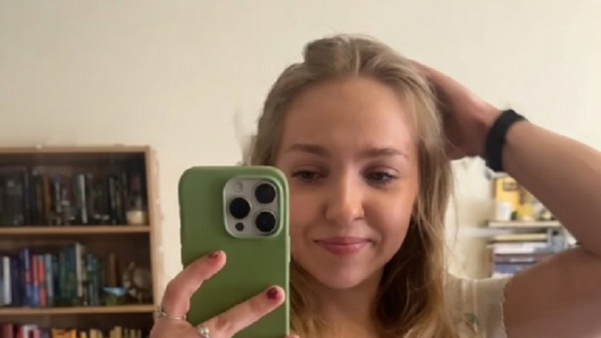 Radi u butiku i kad je došla na posao ovako odevena, odmah su je opomenuli