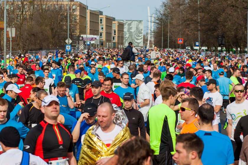 Tysiące biegaczy na ulicach. Ciężki weekend dla kierowców