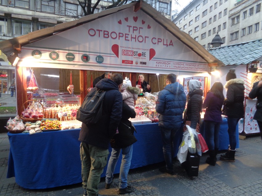 Redovi na pojedinim štandovima