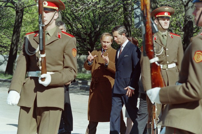 Vladimir Putin i kralj Čarls, u to vreme princ, 1994. godine