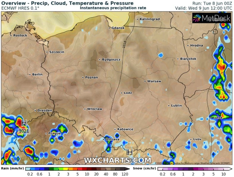 W środę po południu punktowe opady zapowiadamy głównie na południu i wschodzie (wxcharts.com)