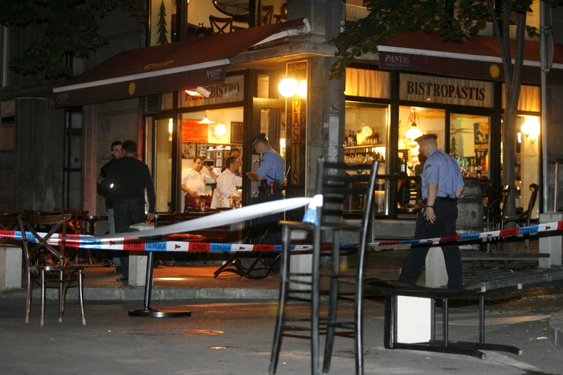 Uviđaj u kafiću „Pastis“