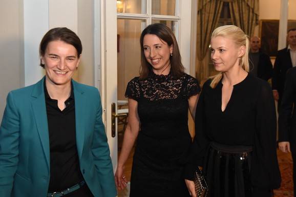 Ana Brnabić i Milica Đurić