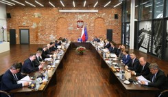 'Kampania wyborcza? My nie, to oni!' PO i PiS o 'głębokiej trosce o Polskę'