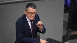 niemiecki polityk wzywa do "przyzwoitości" w relacjach z polską. "po 80 latach czas zmienić narrację"