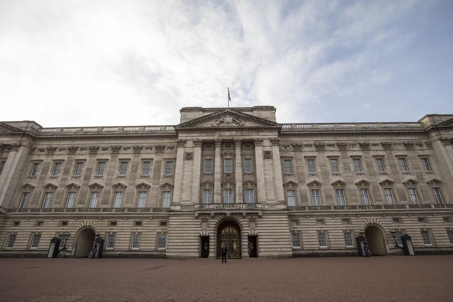 A Buckingham-palota árát és más kastélyokat 
is beleszámolták az összértékbe /Fotó: GettyImages