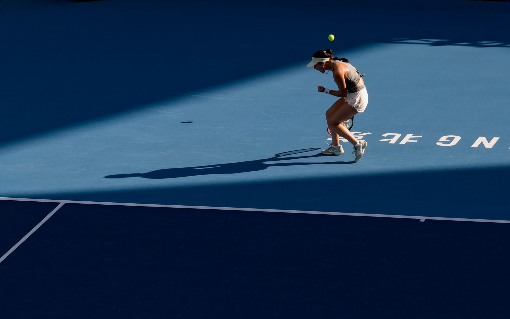 Lys schlägt Wimbledonsiegerin Rybakina in Peking