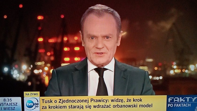 Donald Tusk gościem Faktów po Faktach. Wbił szpilę Obajtkowi i Gowinowi