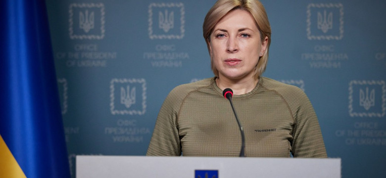 Golą głowy, rozbierają. Wicepremier Ukrainy poruszona losem 500 kobiet