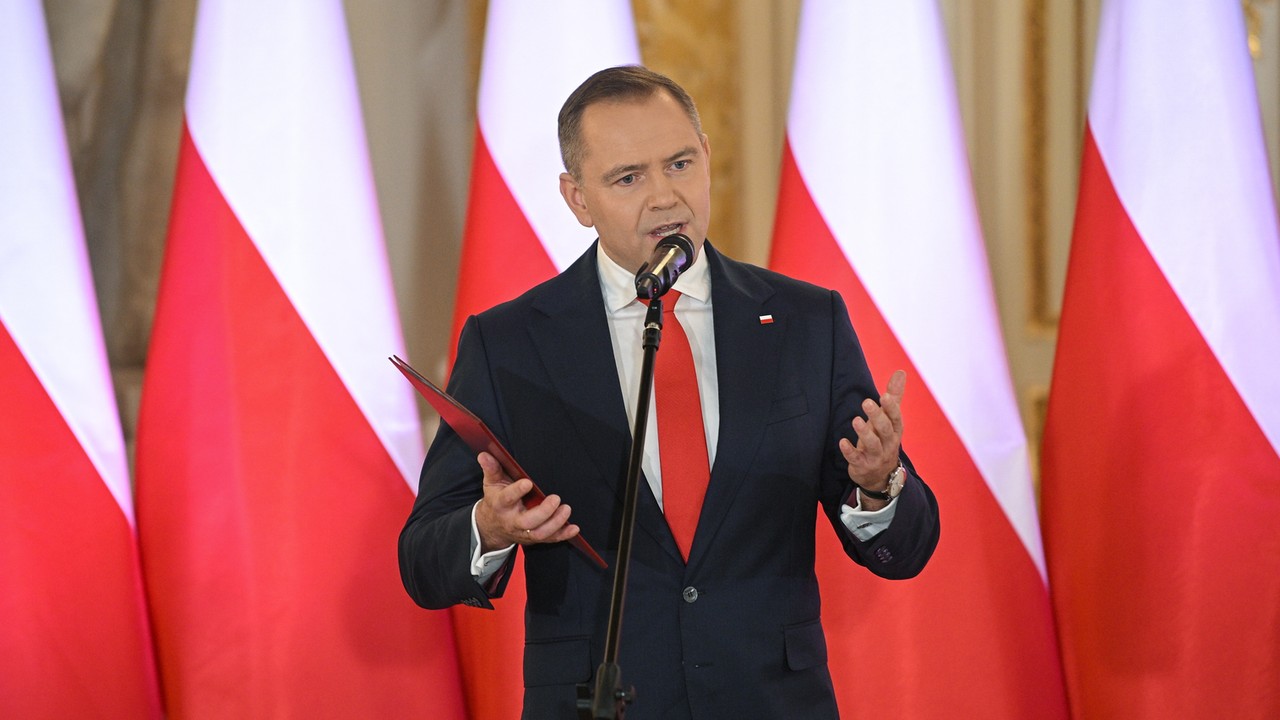 Karol Nawrocki bardziej niezależny od PiS niż Andrzej Duda? Nowy sondaż