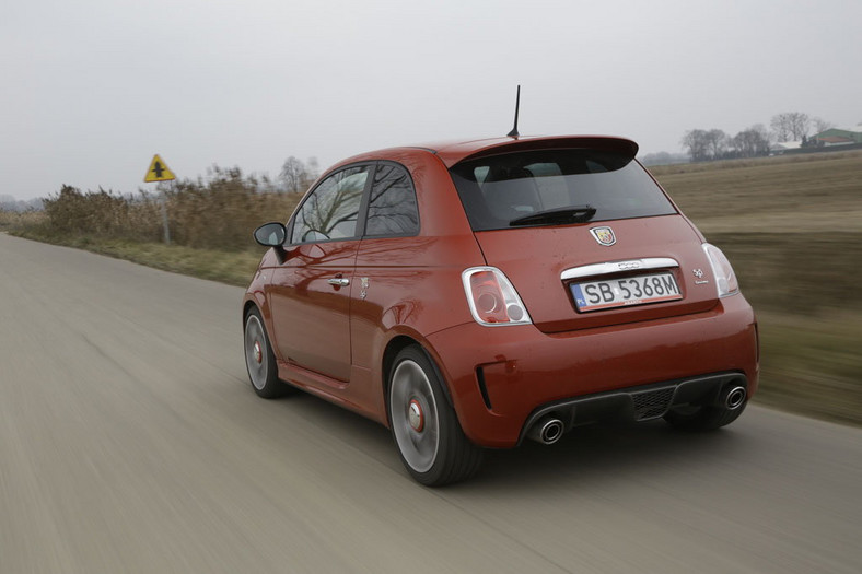 Abarth 595 Turismo - Kochaj albo rzuć