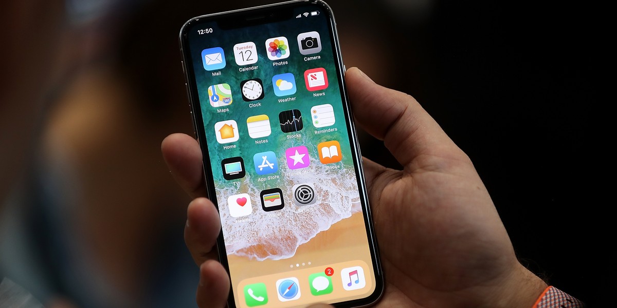 iPhone X nie ma przycisku home - oznacza to brak funkcji, do których zdążyliśmy się już przyzwyczaić