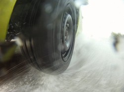 Opony nowe czy używane? Zobacz, które gumy mają sens