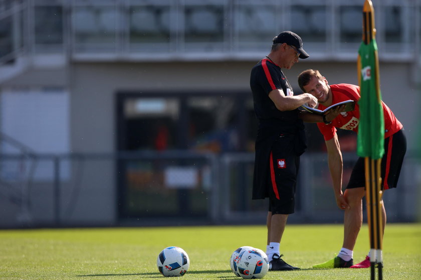 Grzegorz Krychowiak źle stanął na treningu. Kiepsko to wyglądało