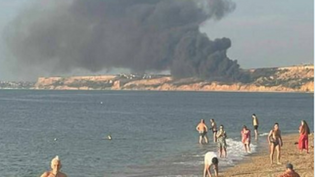 Eksplozje na Krymie. W sieci pojawiły się nagrania z pożaru lotniska