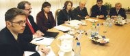 Nad konstrukcją organu zarządzającego
    nadzorem publicznym debatowali (od lewej) Adam Płociński, Adam
    Kęsik, Joanna Dadacz, Elżbieta Chojna-Duch, Leszek Zienkowski,
    Zygmunt Korzeniewski, Jaromir Gazy