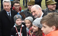 Dzień Żołnierzy Wyklętych. Szef MON: Oni byli niezłomni, dlatego dzisiaj możemy odbudowywać niepodległość