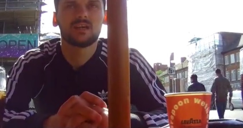 Selamet Mehmetaj na sastanku sa novinarom koji se predstavio kao kupac