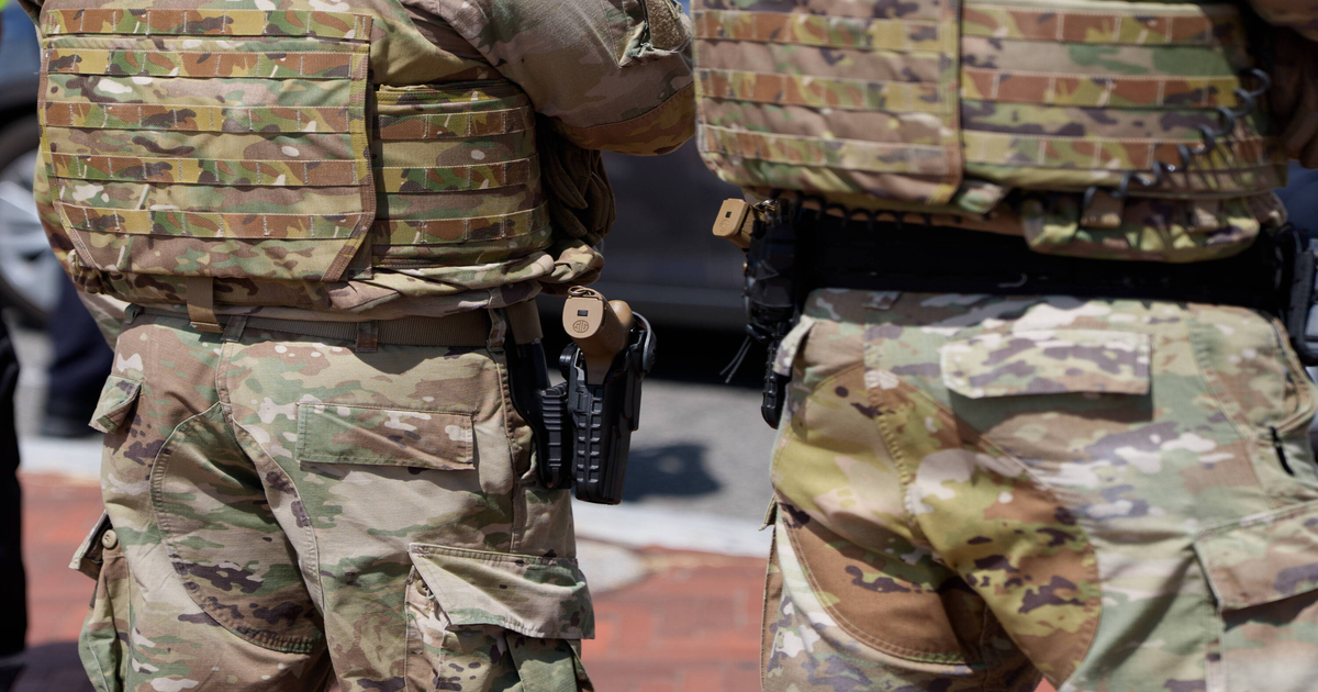 Gwardia Teksasu w Chicago: wsparcie dla deportacji