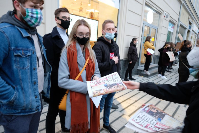 Rośnie temperatura emocji po orzeczeniu Trybunału, które delegalizuje przerywanie ciąży w przypadku uszkodzenia genetycznego 