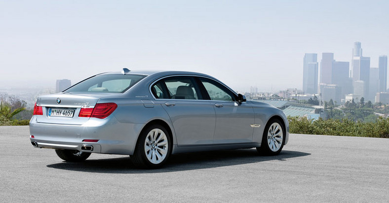 IAA Frankfurt 2009: BMW ActiveHybrid 7 - nowy standard