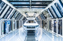 Polska głównym producentem nowego auta! Fabryka zdobyła najlepszy kąsek. WIDEO