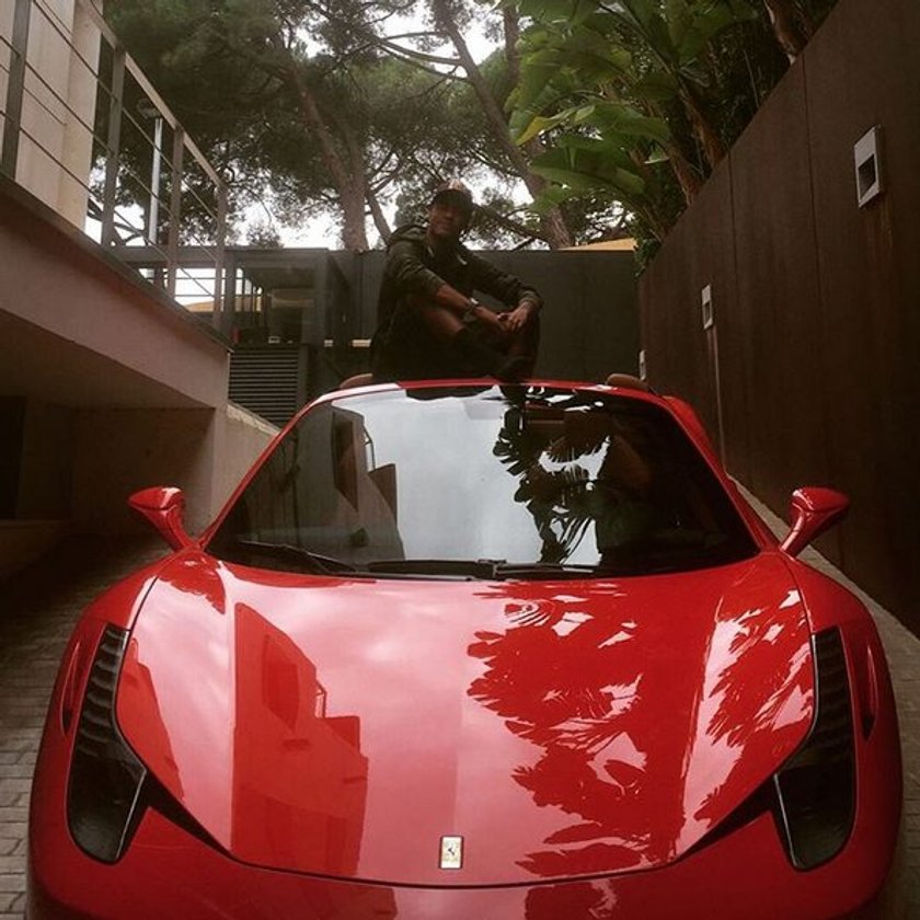 Neymar kupił sobie nowe auto, to Ferrari 458!