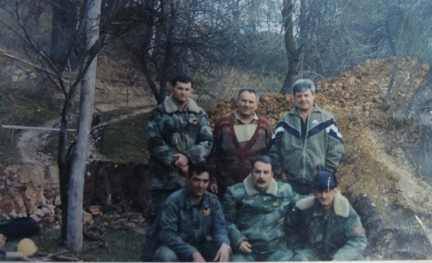 Vid Ćosić sa deminerima