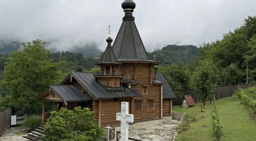 Manastir Svetih carstvenih mučenika Romanovih,
