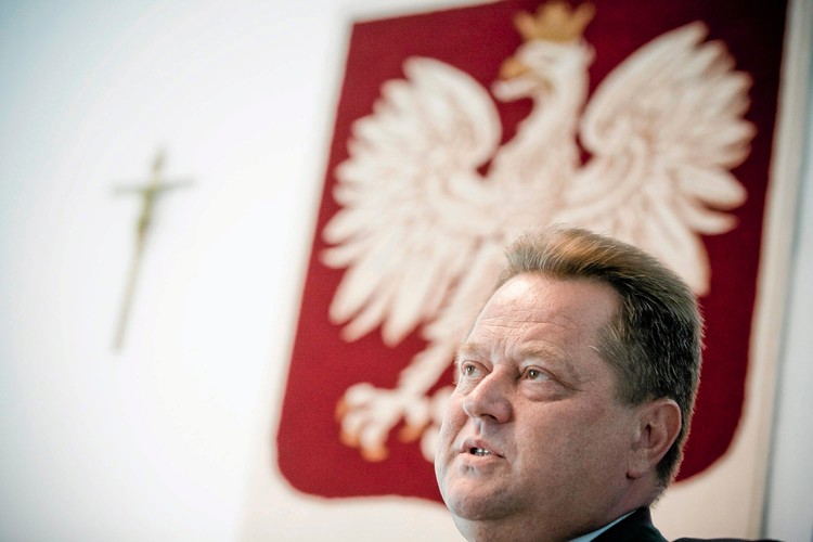 JAROSŁAW ZIELIŃSKI, minister spraw wewnętrznych